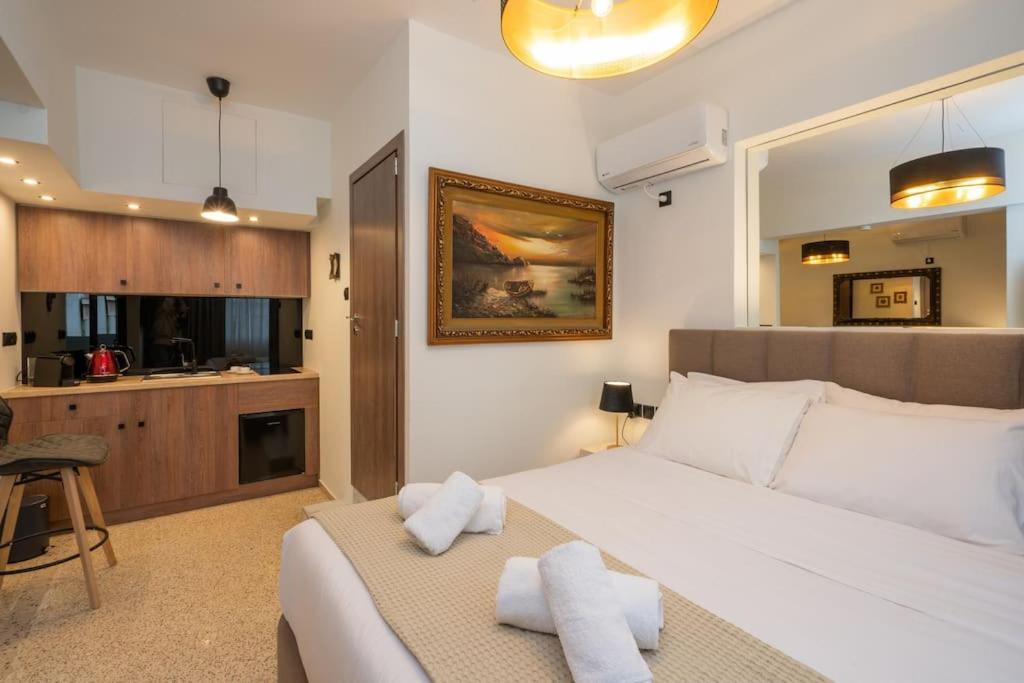 Dema Luxury Suites - Perikleous E6 أثينا المظهر الخارجي الصورة