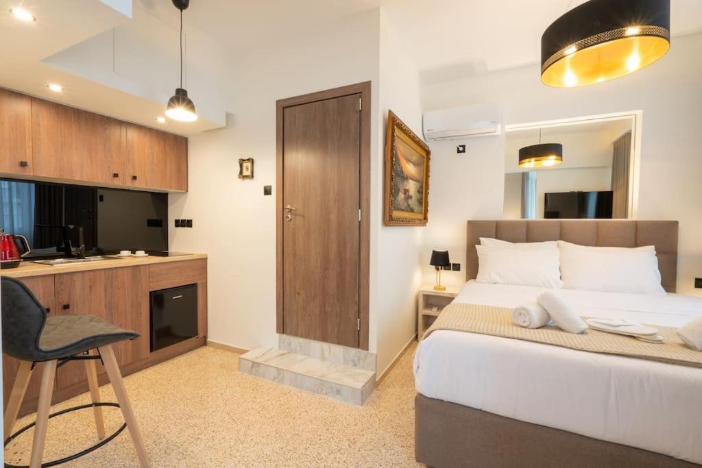 Dema Luxury Suites - Perikleous E6 أثينا المظهر الخارجي الصورة